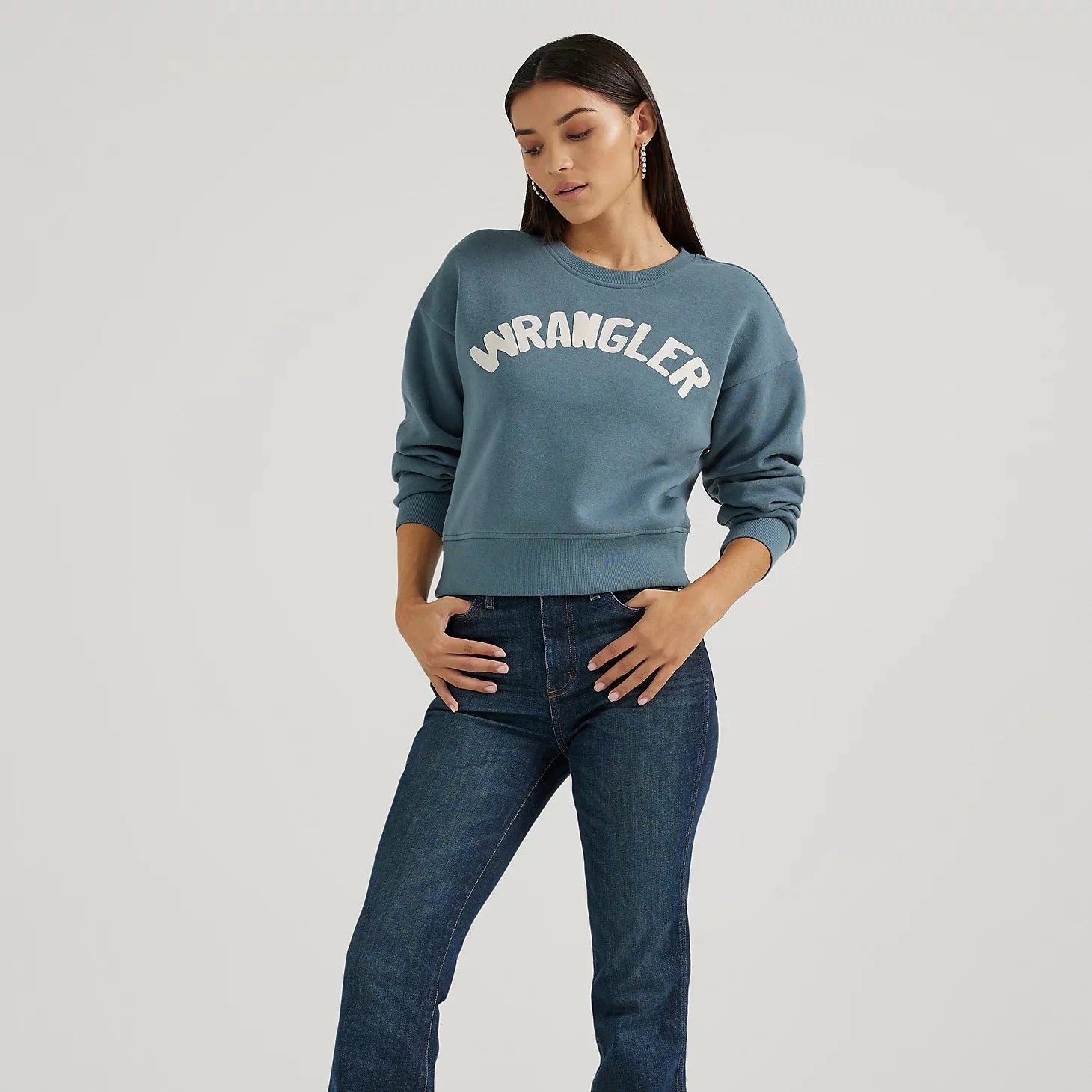 Wrangler Retro Women's Shabby Logo Pullover Sweatshirt in Blue Hoodie with Bell Sleeves Flared Feminine Wrangler Retro Women's Shabby Logo Pullover Sweatshirt in Blue Hoodie with Bell Sleeves Flared Feminine